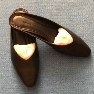 Banana Republic Easy Mule